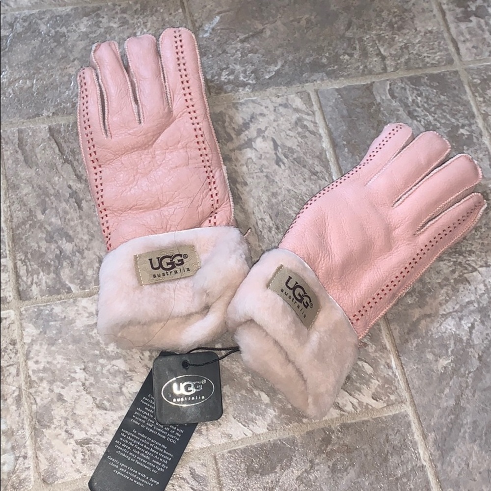 Ugg gloves